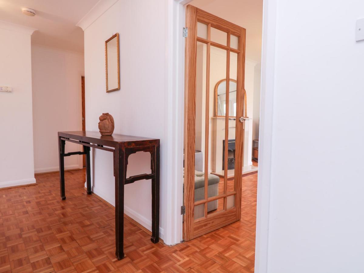 1 Springfield Road * Margate